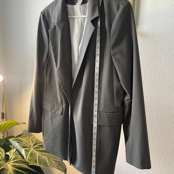 Women’s H&M Charcoal Gray Blazer – Size L - Picture 2 of 5